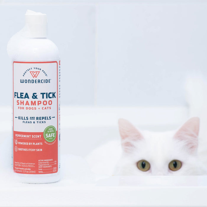 Wondercide Flea & Tick Shampoo for Dogs + Cats with Natural Essential Oils