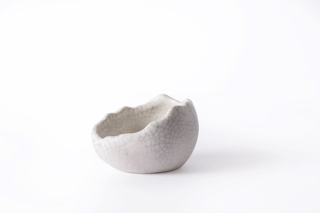 Galapagos Ceramic Egg Dish SM 3in X 2.75in